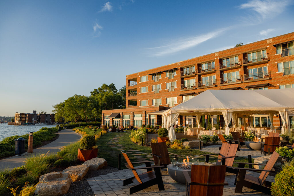 WoodmarkHotel_Exterior_KAY_1635